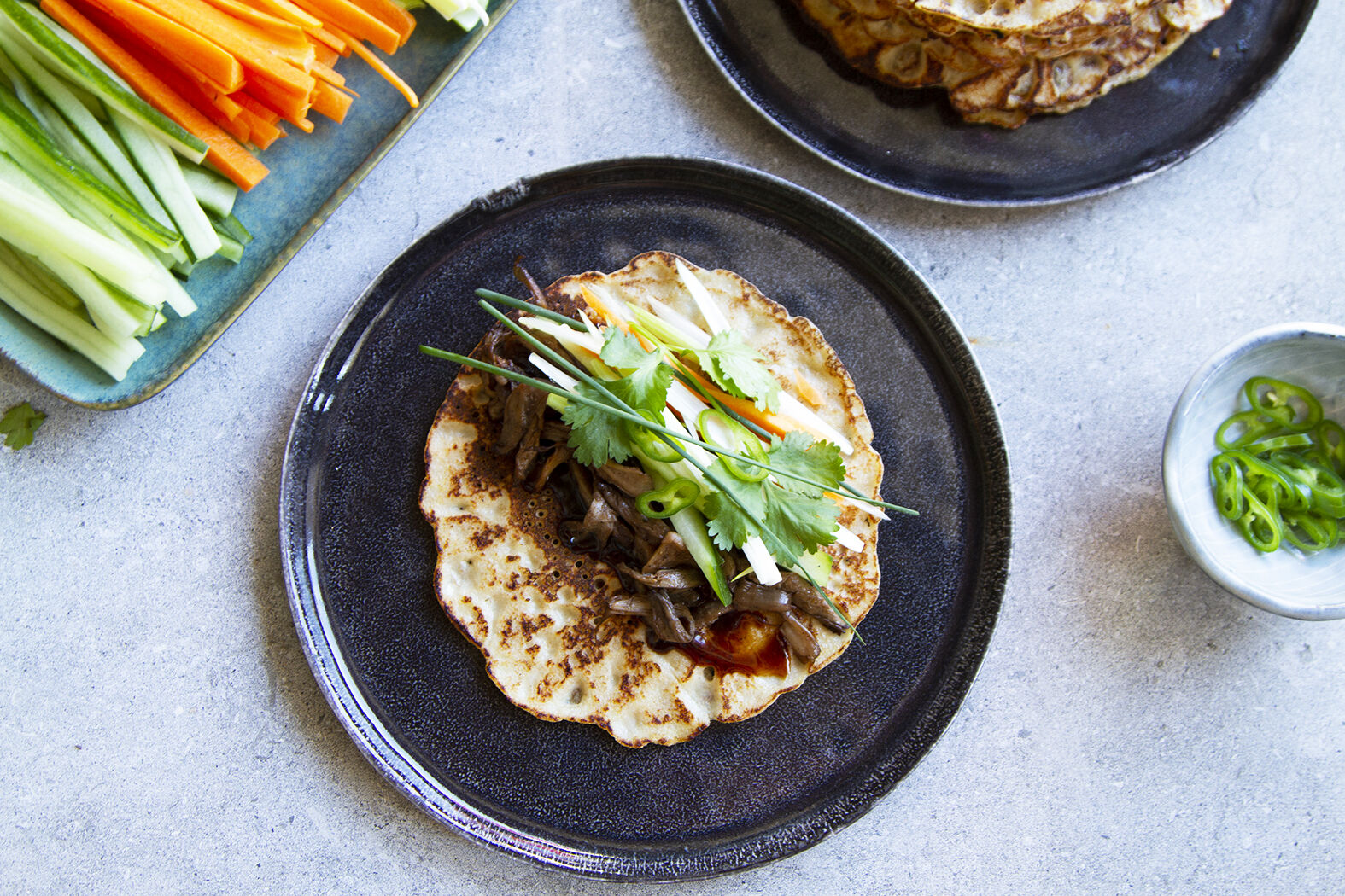 Vegetarische Pekingente mit knusprigen Austernpilzen
